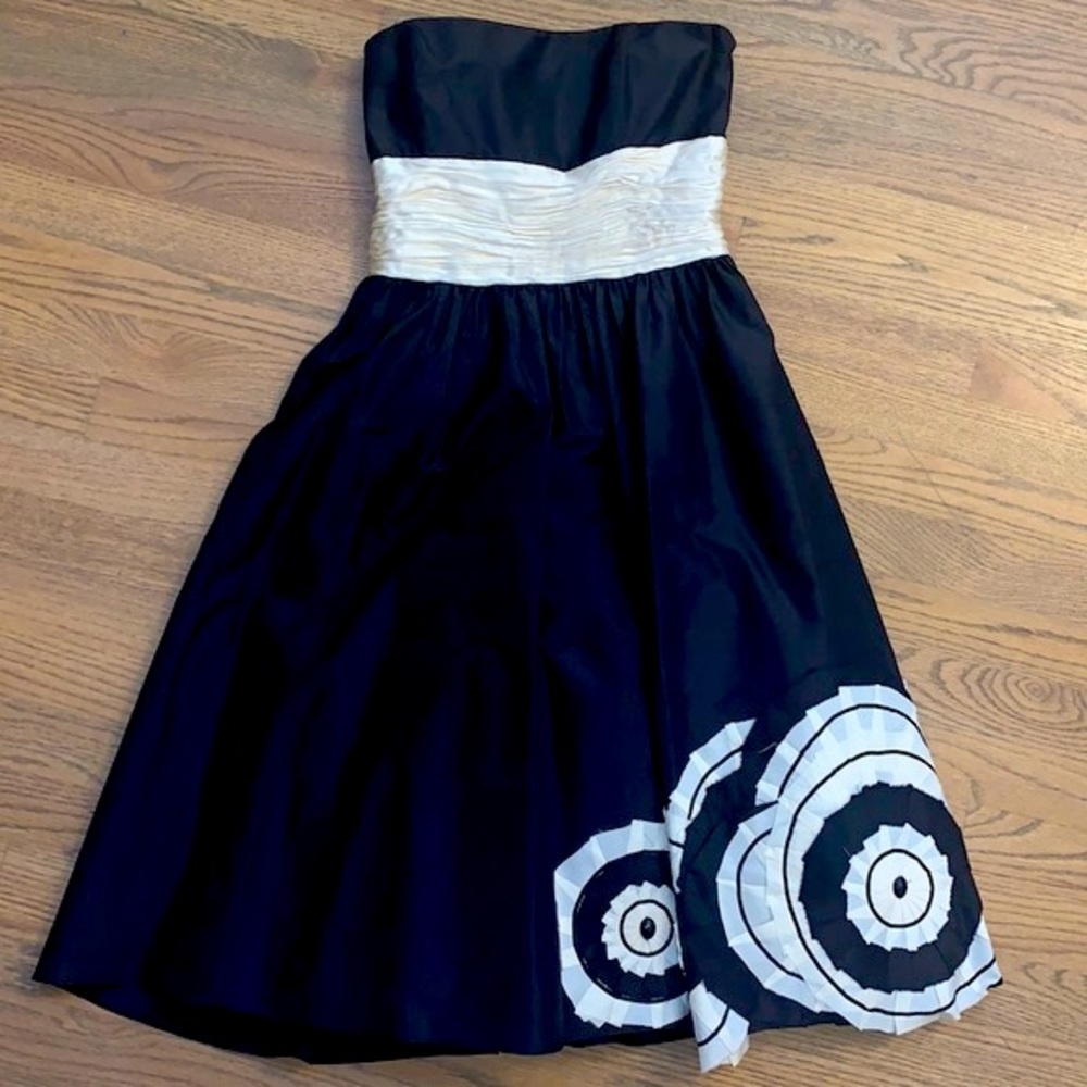 Laundry by Shelli Segal silk dress